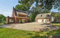 3018 Rainbow Drive, Cedar Falls, IA 50613