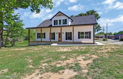 103 N Duncan St, Jamestown, TN 38556