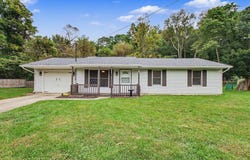 86 Hickory Nut Lane, Springfield, MI 49037