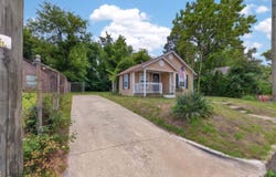 2104 W Robbins, Tyler, TX 75702