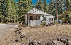 2010 N Old Stage Road, Mount Shasta, CA 96067