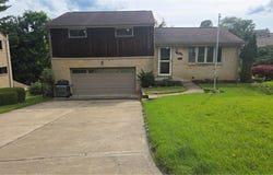 1094 Greenwood Drive, South Park, PA 15236