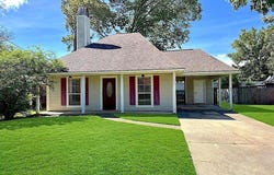 13953 J R Dr, Walker, LA 70785