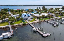17 Vip Island, Grant, FL 32949