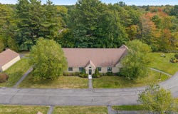 5 Cheshire Meadows Lane, Kennebunk, ME 04043