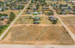 620 Avenue L, Ralls, TX 79357