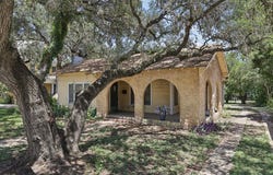 514 S MAIN ST, Lockhart, TX 78644