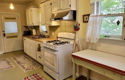 611 Spruce Street, Thayer, MO 65791