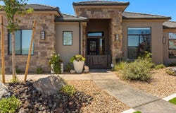 562 S Harmony Cir, Ivins, UT 84738