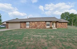 8427 N 170th E Avenue, Owasso, OK 74055