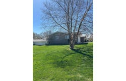 240 N 8th Ave, Hartley, IA 51346