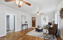 430 S Valley Street, Neosho, MO 64850