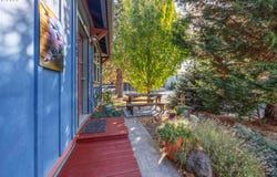 2060 MARTHA Ln, HoodRiver, OR 97031
