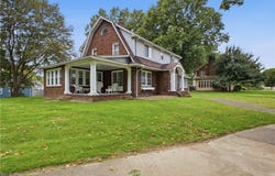24 Overlook Boulevard, Struthers, OH 44471