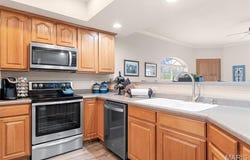 680 Emerald Pointe Drive, Hollister, MO 65672