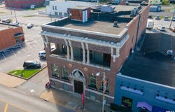 1329 WALNUT Street, Murphysboro, IL 62966