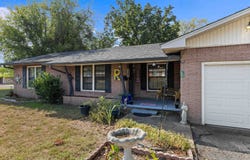 106 Suzanne Dr, Longview, TX 75604