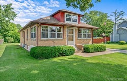 746 Parkway Avenue, Elgin, IL 60120