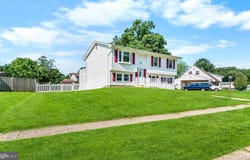 403 UNIVERSITY Drive, WALDORF, MD 20602
