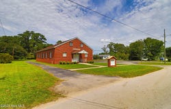 2101 S Lakeview Drive, Newport, NC 28570