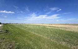 P3 LN, Holton, KS 66436