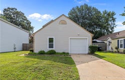 816 Chimney Hill Parkway, Virginia Beach, VA 23462