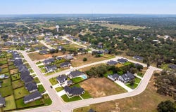 108 Ash Parkway, La Vernia, TX 78121