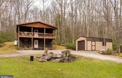 400 BEAR Drive E, OAKLAND, MD 21550
