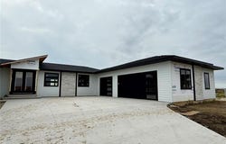 261 Howard Avenue NW, Swisher, IA 52338