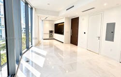 300 Biscayne Boulevard Way, Miami, FL 33131