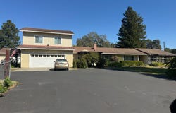 220 Entrada Lane, Windsor, CA 95492