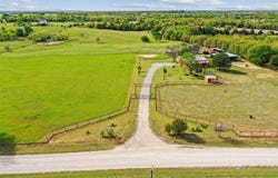 1406 N Johnson Loop, Montague, TX 76251