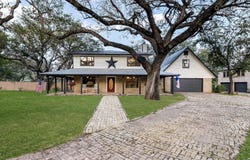 114 MASSAD DR, Pleasanton, TX 78064
