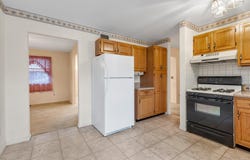 7 Daria Drive, Oakdale, NY 11769