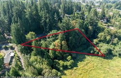 5 Valley View Dr, Kelso, WA 98626