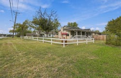 6113 Broadway Avenue, Haltom City, TX 76117