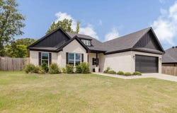 6025 Coral Ridge Drive, Bryant, AR 72022