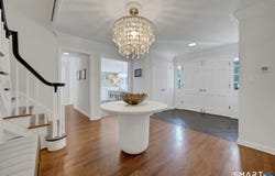 6 Stoneleigh Square, Fairfield, CT 06825