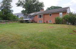 1075 FAIRWAY DR, WAYNESBORO, VA 22980
