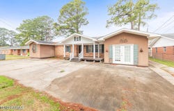 222 Madge Street, Breaux Bridge, LA 70517