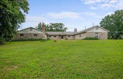 9561 State Highway 125 S, Chadwick, MO 65629
