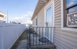 4001 Broadway, Island Park, NY 11558