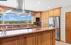 4050 Saint Marys St, Martinez, CA 94553