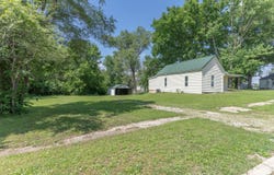 210 W Marion St, Paris, MO 65275