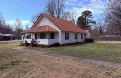 217 S 12th Avenue, Piggott, AR 72454