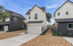 2212 Yellow Jacket Ln, Austin, TX 78741