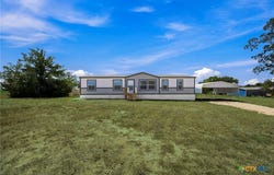 Waelder, TX 78959