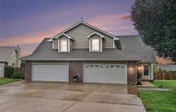 513 Cape Cod Court, Smithville, MO 64089