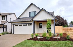 2589 N LYDIA Loop, Hubbard, OR 97032