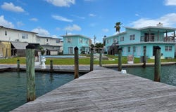 627 BAY ESPLANADE, CLEARWATER BEACH, FL 33767